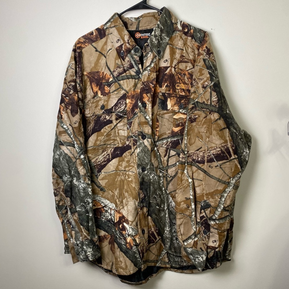 Outfitters Ridge Men's Camo Button Down Jacket Large